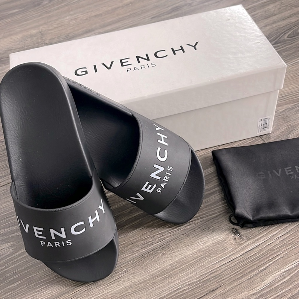 LIKE NEW!! Givenchy Slides